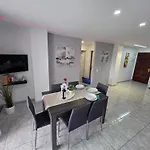 San Marino With Heated Pool, Only 450 Meters To The Beach, Aircondition, Wifi Appartement Arona (Tenerife)