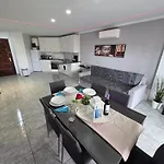 San Marino With Heated Pool, Only 450 Meters To The Beach, Aircondition, Wifi *