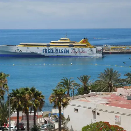 San Marino With Heated Pool, Only 450 Meters To The Beach, Wifi Arona (Tenerife)